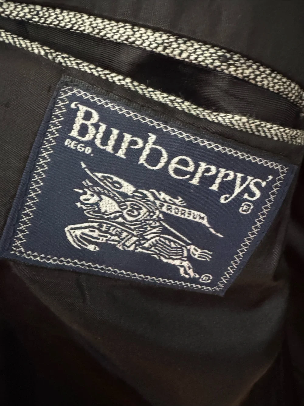 Vintage 1980-90s Burberrys Herringbone Silk Blazer Sport Coat 42R Patrick James